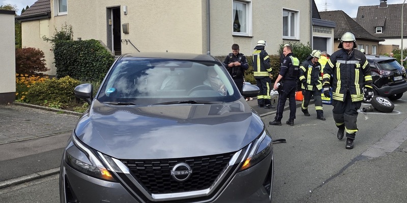 FW-AR: Verkehrsunfall mit eingeklemmter Person in Arnsberg-Bruchhausen - Foto: presseportal.de