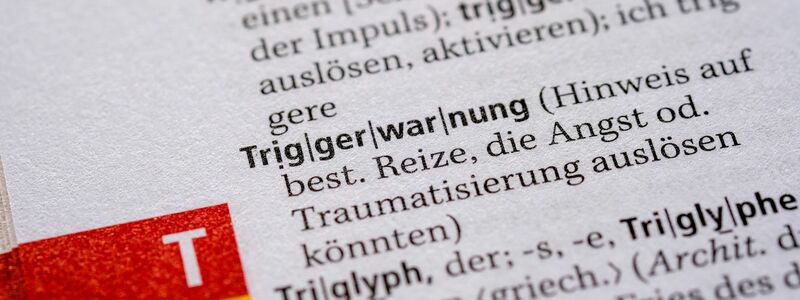 Triggerwarnungen sollen dabei helfen, Reizen bewusst wahrzunehmen oder zu vermeiden, die an traumatische oder unangenehme Situationen erinnern. (Archivbild) - Foto: Jens Kalaene/dpa