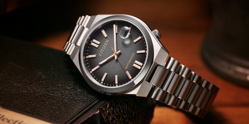 Edles Understatement: CITIZEN TSUYOSA 37 Time Slip - Limited Edition mit Fumé-Zifferblatt - Foto: presseportal.de