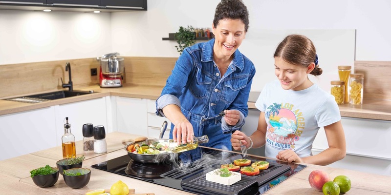 Flexibel kochen, saubere Luft - ORANIER präsentiert Centerline-Kochfeldabzüge und Plasmafilter - Foto: presseportal.de