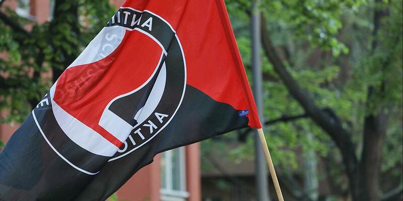 Antifa-Fahne (Archiv) - Foto: über dts Nachrichtenagentur