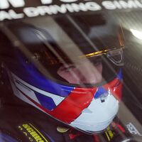 Am liebsten immer hinterm Steuer: Max Verstappen - Foto: Thomas Frey/dpa