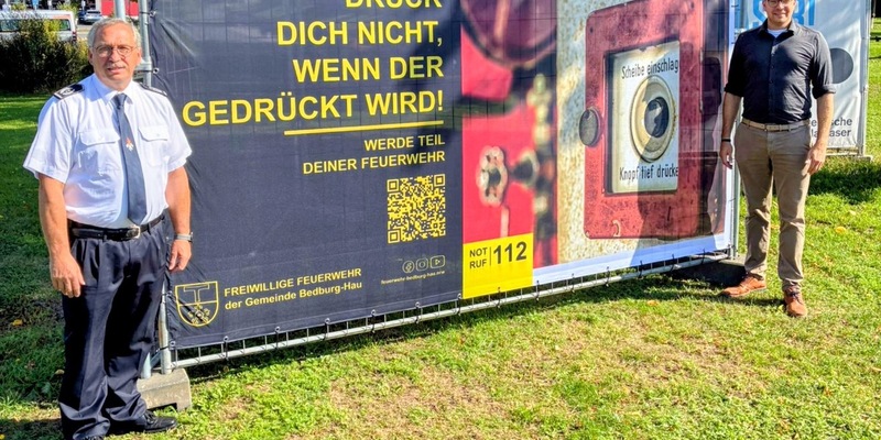 FW-KLE: Drück Dich nicht, wenn der Gedrückt wird - Freiwillige Feuerwehr Bedburg-Hau setzt Kampagne für neue Einsatzkräfte fort - Foto: presseportal.de