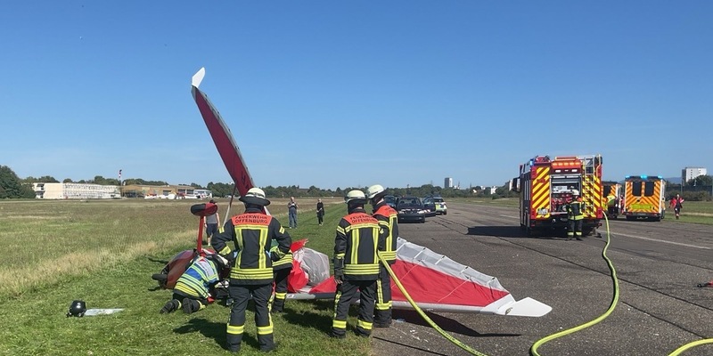 FW-OG: Bruchlandung am Offenburger Flugplatz - Foto: presseportal.de