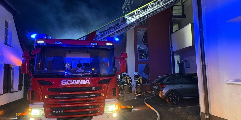 FW Bad Honnef: Wohnungsbrand führt zu größerem Feuerwehreinsatz - Foto: presseportal.de