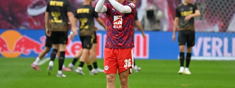 Timo Werner (RB Leipzig) ist erstmals wieder im RB-Kader gewesen und wurde von den Fans mit Sprechchören gefeiert.  - Foto: Jennifer Brückner/dpa
