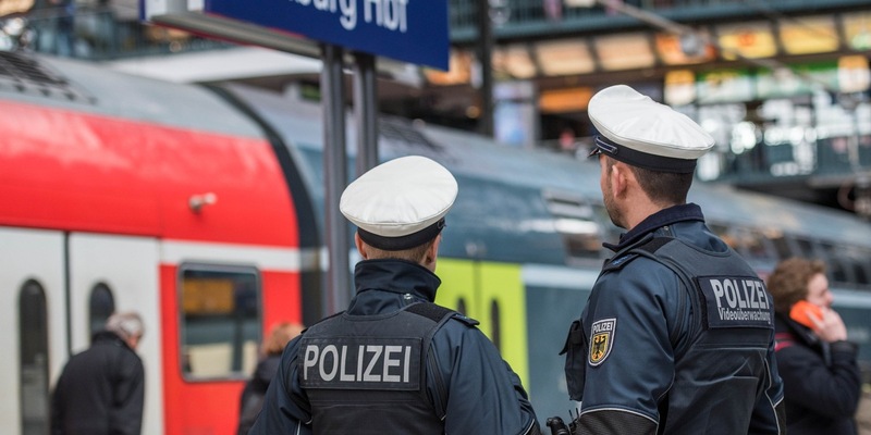 BPOL-HH: Fall 1 von 2: Mutmaßlicher Langfinger wurde bereits per Haftbefehl wegen Diebstahlsdelikten gesucht- Festnahme durch Bundespolizei im Hamburger Hauptbahnhof- - Foto: presseportal.de