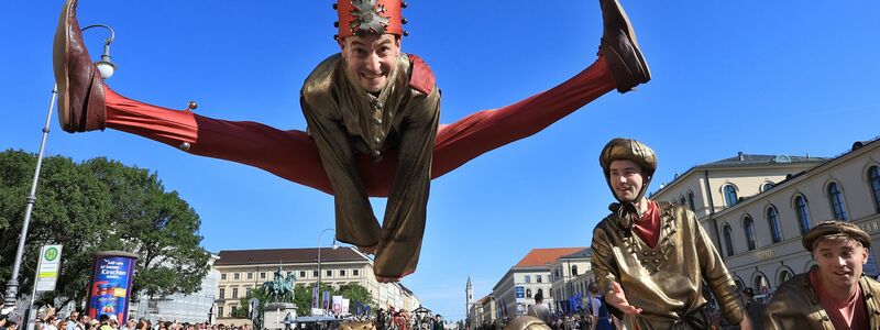 Eine Schefflergruppe beim Trachtenumzug in München. - Foto: Karl-Josef Hildenbrand/dpa