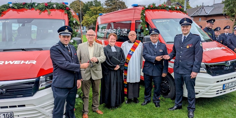 FW-KLE: Zwei neue Mannschaftstransportfahrzeuge für die Freiwillige Feuerwehr Bedburg-Hau - Foto: presseportal.de