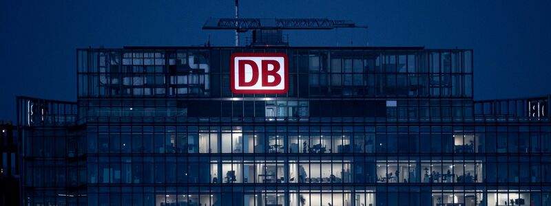 Die Bahn bekommt aus dem Verkehrsministerium eine neue Strategie. (Archivbild) - Foto: Fabian Sommer/dpa