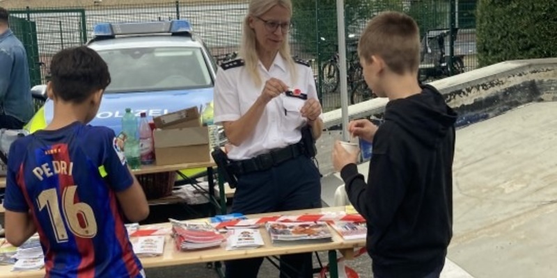 POL-OF: Polizei zeigte Präsenz bei Veranstaltung zum 31. Weltkindertag - Foto: presseportal.de