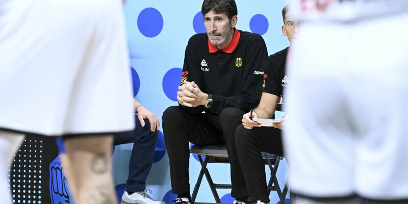 Bundestrainer Mumbru kehrte angeschlagen zum Nationalteam zurück. - Foto: Heikki Saukkomaa/Lehtikuva/dpa