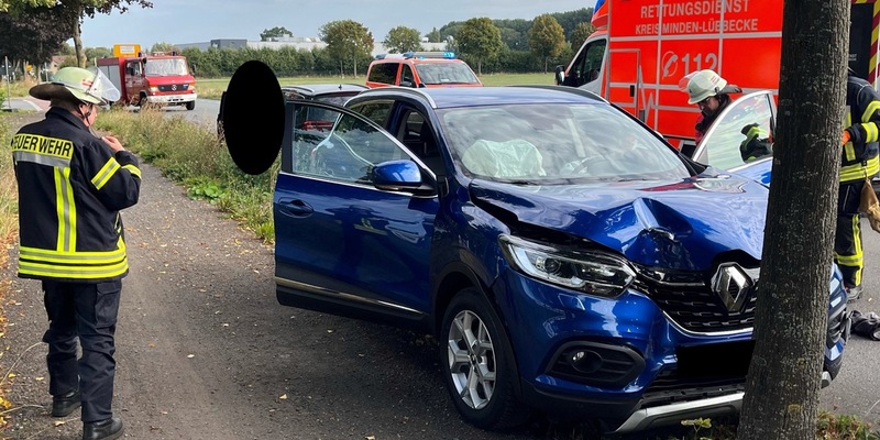 POL-MI: Pkw kollidiert mit Baum - Foto: presseportal.de