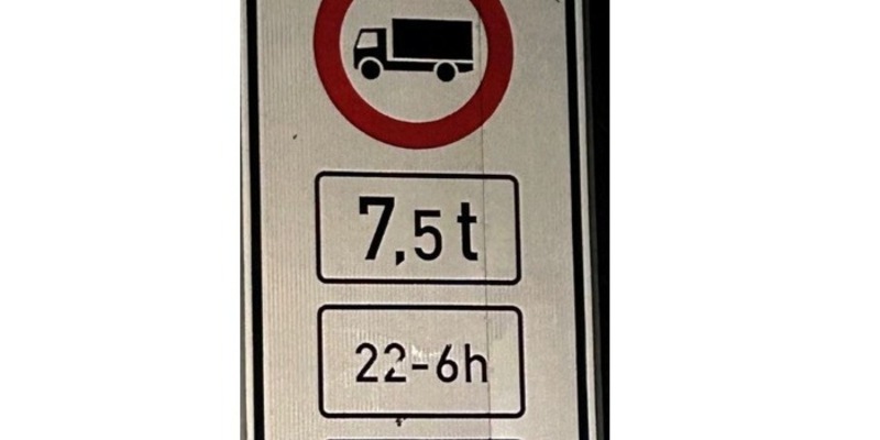 POL-PDLD: Sonderkontrolle Nachtfahrverbot B10 bei LD-Godramstein - Foto: presseportal.de