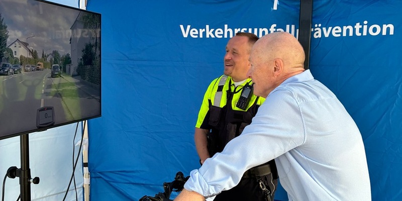 POL-HSK: Die Polizei nahm am 4. Mobilitätstag des Seniorenbeirates der Stadt Arnsberg teil - Foto: presseportal.de