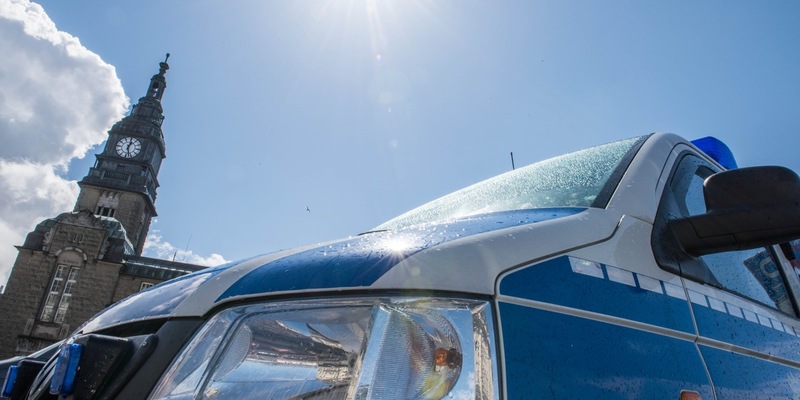 BPOL-HH: 3,49 Promille: Bundespolizei muss hilflosen Fahrgast in Hamburger S-Bahn in Gewahrsam nehmen- - Foto: presseportal.de