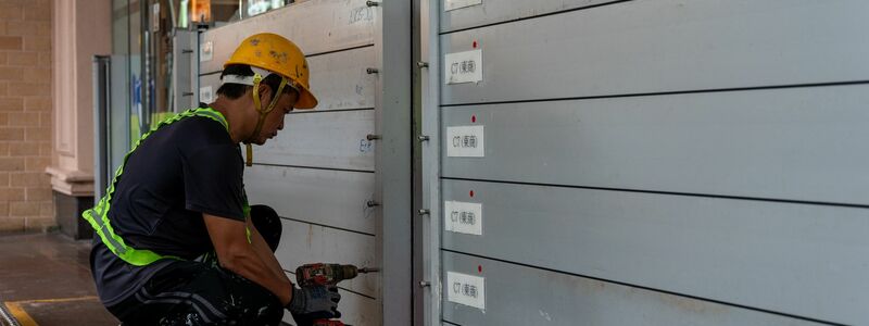 Bereits seit Tagen bereitet sich Hongkong auf den Taifun vor.  - Foto: Vernon Yuen/Nexpher via ZUMA Press Wire/dpa