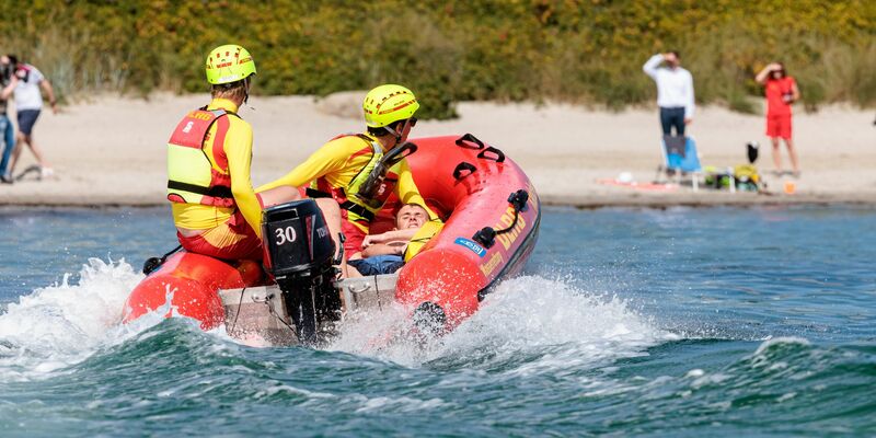 321 Menschen starben bis zum Stichtag 15. September in deutschen Gewässern - laut DLRG weniger als ein Jahr zuvor. (Symbolbild) - Foto: Markus Scholz/dpa
