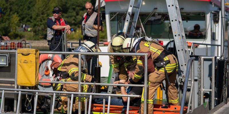FW Frankenthal: Großübung auf dem Rhein: Einsatzkräfte proben den Ernstfall - Foto: presseportal.de