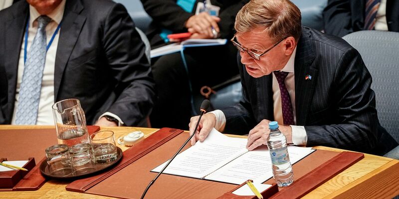 Außenminister Johann Wadephul (CDU) sowie seine Kollegen aus Frankreich und Großbritannien haben sich am Rande der UN-Vollversammlung in New York mit ihrem iranischen Kollegen getroffen. - Foto: Kay Nietfeld/dpa