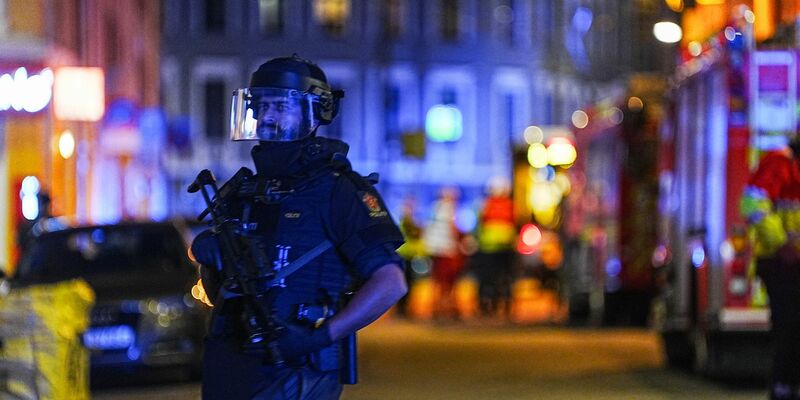 Im Zentrum von Oslo ist es am Abend zu einer Explosion gekommen.  - Foto: Terje Pedersen/NTB/dpa