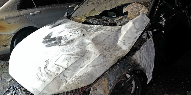 POL-ME: Autos in Brand: Polizei geht von Brandstiftung aus - 2509114 - Foto: presseportal.de