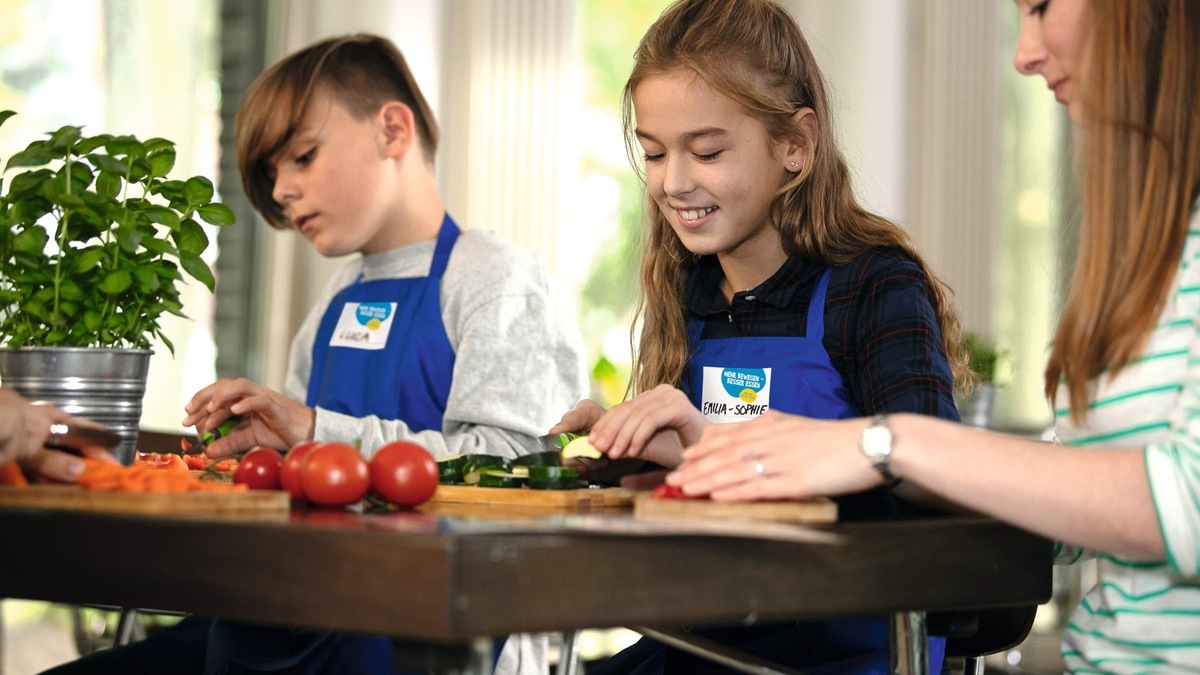 EDEKA Stiftung bringt Bewegung und Ernährung in die Klassenzimmer - 6.000 Grundschüler:innen machen mit - Foto: presseportal.de