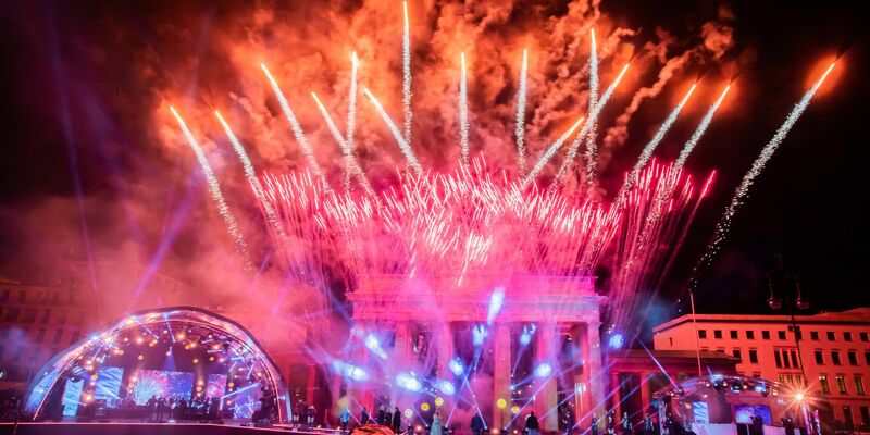 Deutschlands größte Silvesterparty in Berlin am Brandenburger Tor war lange Tradition. - Foto: Christoph Soeder/dpa