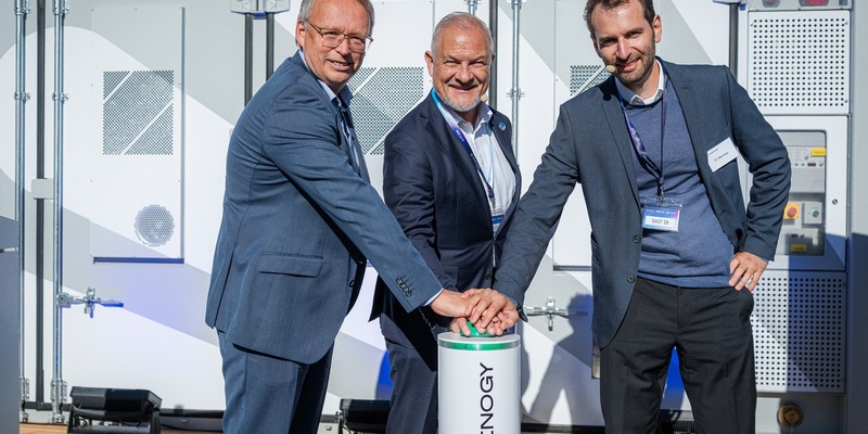 Europäische Premiere: PHENOGY 1.0 - Der erste Natrium-Ionen-Großspeicher geht in Betrieb - Foto: presseportal.de