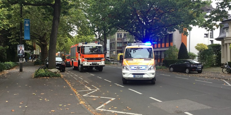 FW-OLL: Carport-Brand in der Parkstraße in Hude - Feuerwehr verhindert Übergreifen auf Wohnhaus (Grund für Update: Straße hinzugefügt) - Foto: presseportal.de