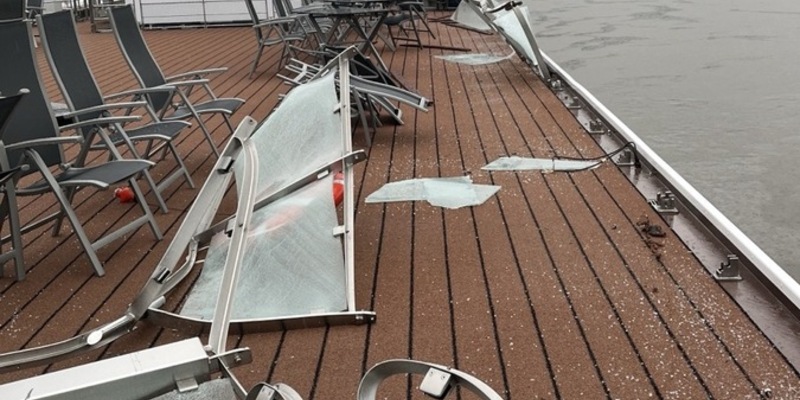 PP-ELT: Brückenanfahrung durch Fahrgastkabinenschiff in Treis-Karden - Foto: presseportal.de