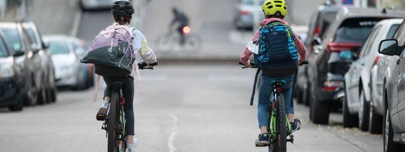 Die Zahl der Unfälle auf dem Schulweg ist gestiegen. (Archiv) - Foto: Marijan Murat/dpa