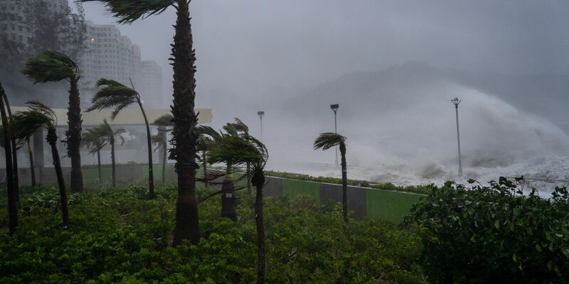 Der Taifun «Ragasa» im September war einer der schwersten Stürme der zu Ende gegangenen Wirbelsturmsaison. In Hongkong richtete er Schäden an. (Archivbild) - Foto: Vernon Yuen/Nexpher via ZUMA Press Wire/dpa