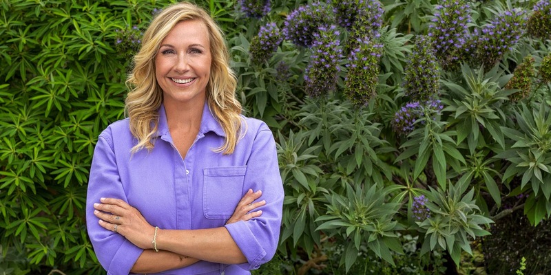 Andrea Kiewel präsentiert ZDF-Fernsehgarten on tour aus der Völklinger Hütte im Saarland - Foto: presseportal.de