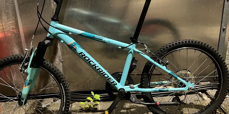 POL-PB: Polizei sucht den Inhaber eines blauen Fahrrads - Foto: presseportal.de