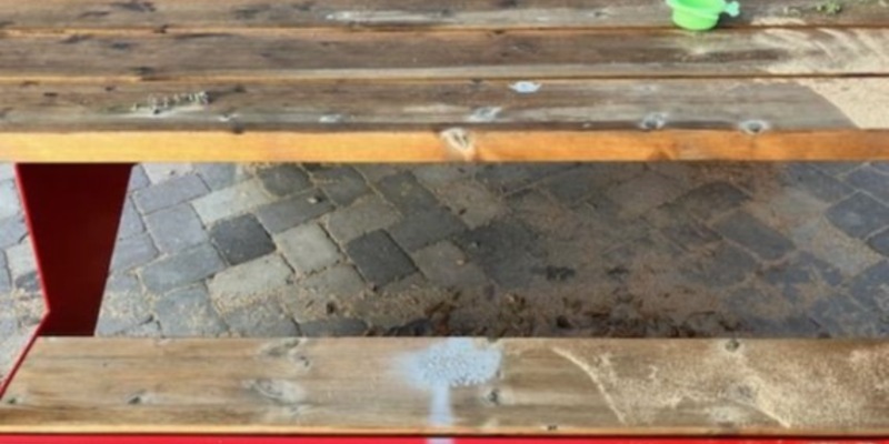 POL-KLE: Kranenburg: Gemeinsame Pressemitteilung der Gemeinde Kranenburg und der Kreispolizeibehörde Kleve - Farbschmierereien auf Spielplatz - Belohnung ausgelobt - Foto: presseportal.de