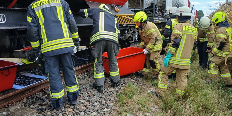 FW-OLL: Übung der Umweltschutzbereitschaft im Landkreis Oldenburg: Ausbildungszug der Deutschen Bahn machte Station in Garrel - Foto: presseportal.de