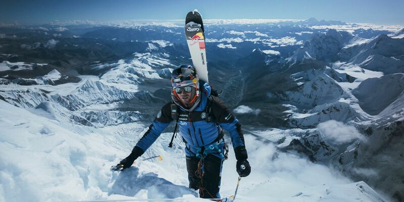 Der polnische Bergskifahrer Andrzej Bargiel am Mount Everest in Nepal vor seiner Abfahrt. - Foto: Bartlomiej Pawlikowski/Red Bull Content Pool/dpa