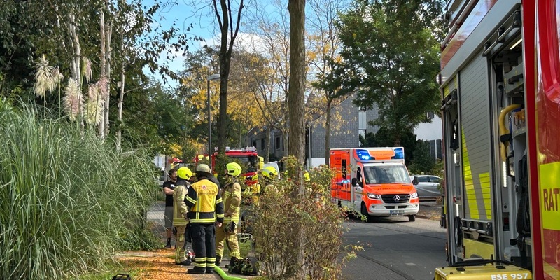 FW Ratingen: Ausgelöster Heimrauchmelder mit deutlich wahrnehmbaren Brandgeruch - Foto: presseportal.de