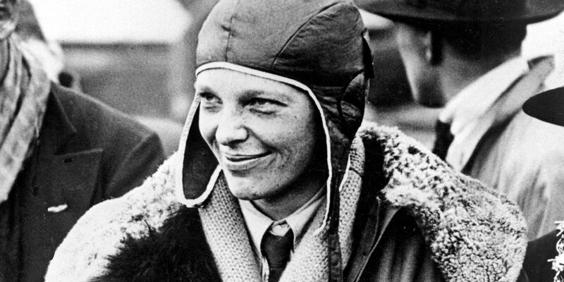 Die Pilotin Amelia Earhart hatte als erste Frau den Atlantik überflogen. (Archivbild von 1928) - Foto: Uncredited/AP/dpa