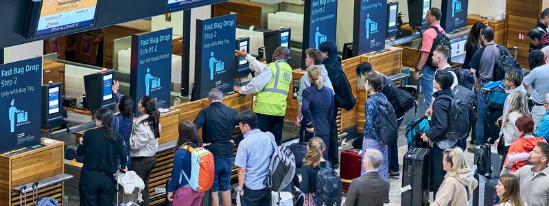 Ein Hackerangriff auf einen externen Dienstleister sorgte Anfang Oktober für tagelange Probleme beim Check-in. (Archivbild) - Foto: Michael Ukas/dpa