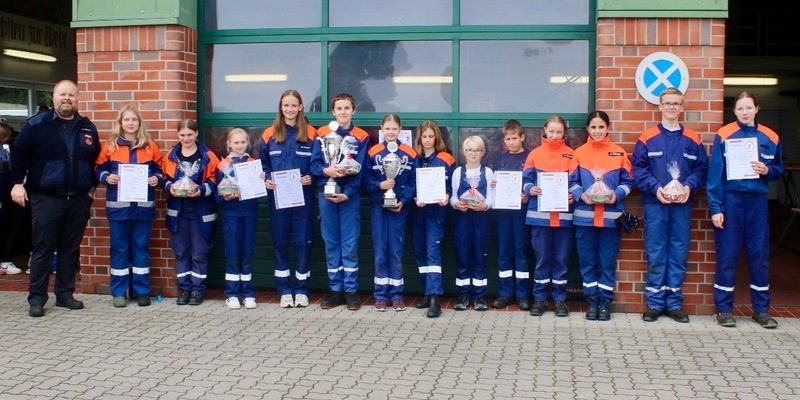 FW-OLL: Spiele ohne Grenzen der Kreisjugendfeuerwehr in Beckeln - Foto: presseportal.de