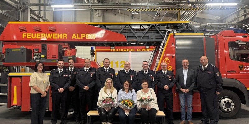 FW Alpen: Jubiläumsfeier in der Einheit Alpen - Foto: presseportal.de