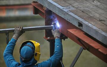 Ökonom plädiert für zehn Prozent Mehrarbeit ohne Lohnausgleich