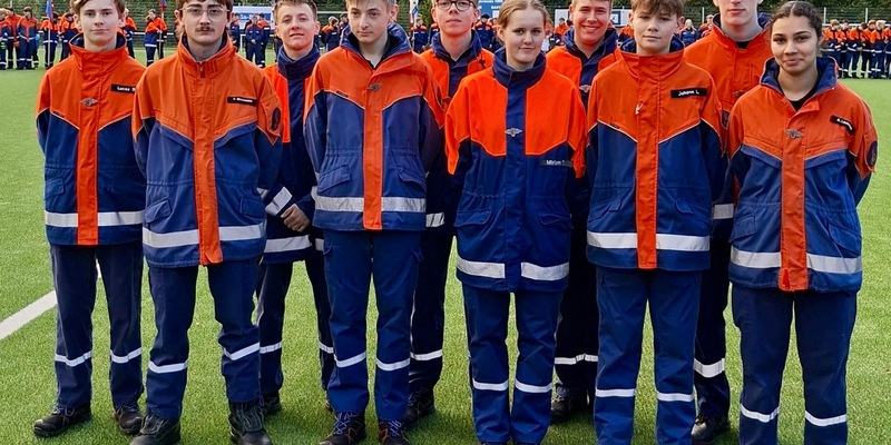 FW Hünxe: Mitglieder der Jugendfeuerwehr erhalten die Leistungsspange - Foto: presseportal.de