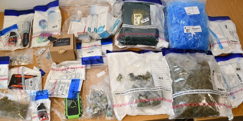 POL-STD: Stade: Bandenmäßiger Handel mit Betäubungsmitteln - Polizei durchsuchte sieben Objekte - Foto: presseportal.de