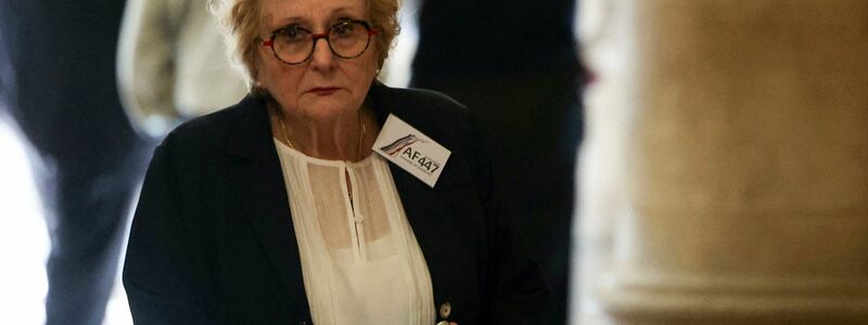 Die Angehörigen kämpfen nach dem Absturz für Gerechtigkeit. - Foto: Alain Jocard/AFP/dpa