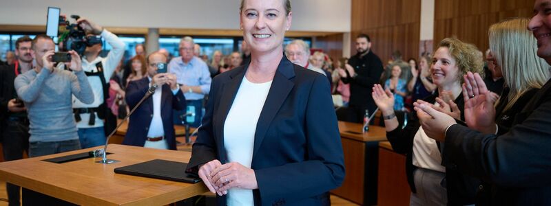 In Gelsenkirchen siegte die SPD-Politikerin Andrea Henze über den AfD-Herausforderer. - Foto: Bernd Thissen/dpa