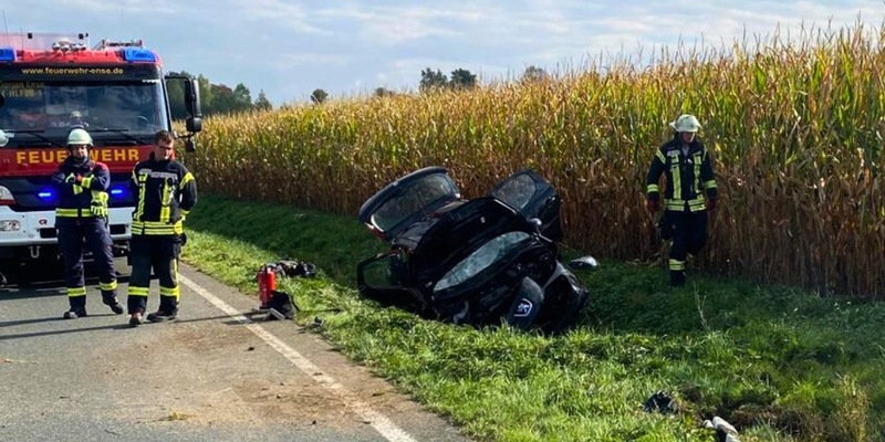 FW Ense: Zwei Verletzte bei Verkehrsunfall - Foto: presseportal.de