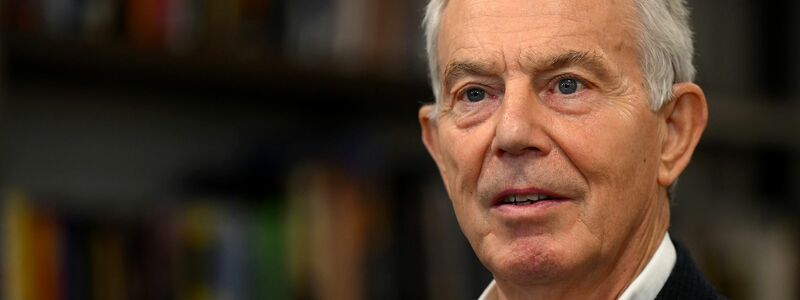 Der ehemalige britische Premier Tony Blair soll nach dem Willen Trumps einem «Friedensrat» angehören. (Archivbild) - Foto: Daniel Leal/Pool AFP/dpa